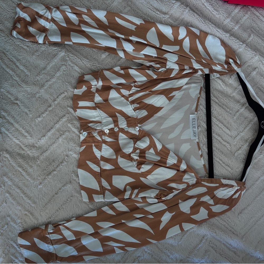Ellejay Women's Brown and White Blouse